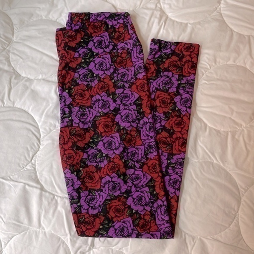 LuLaRoe Rose Leggings OS 🌹